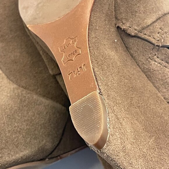 TORY BURCH Leather Milan Wedge Bootie Belted Gold Logo Size 7.5 - Picture 13 of 13